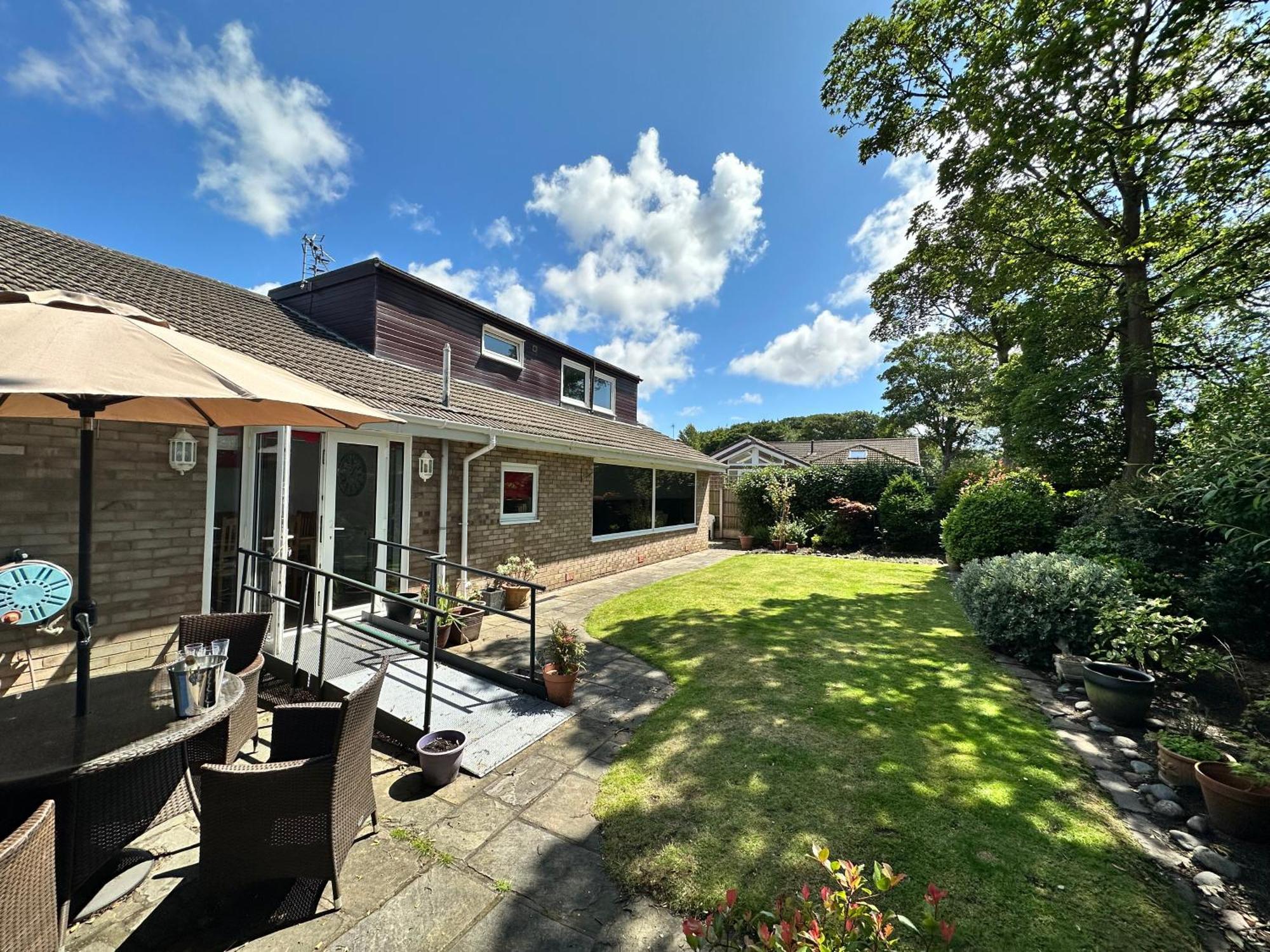 'Sounion' - Fabulous, Spacious Modern House With Large Private Garden In Leafy Lytham Lytham St Annes Buitenkant foto